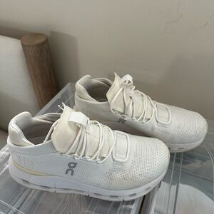 ON Women's White Sneakers